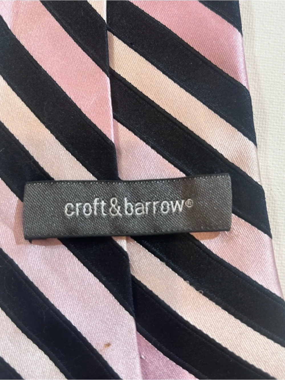 Croft & Barrow Men’s 100% Silk Tie Pink Black Striped Satin Sheen Necktie